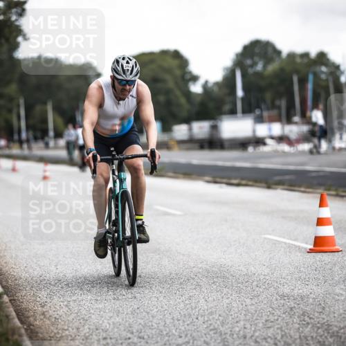 16.08.2026 - KN Förde Triathlon 2026 H.Heesch http://msf.ph/oto/9980440 16.08.2026 11:44:50 Radfahren  meine-sportfotos.de