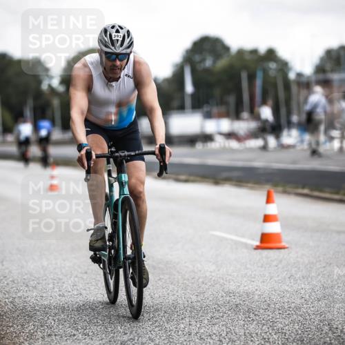 16.08.2026 - KN Förde Triathlon 2026 H.Heesch http://msf.ph/oto/9980452 16.08.2026 11:44:51 Radfahren  meine-sportfotos.de