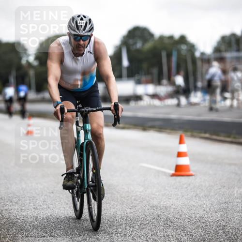 16.08.2026 - KN Förde Triathlon 2026 H.Heesch http://msf.ph/oto/9980454 16.08.2026 11:44:51 Radfahren  meine-sportfotos.de