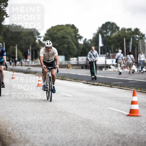 16.08.2026 - KN Förde Triathlon 2026 H.Heesch http://msf.ph/oto/9980468 16.08.2026 11:45:00 Radfahren 409, 422, 438, 439 meine-sportfotos.de