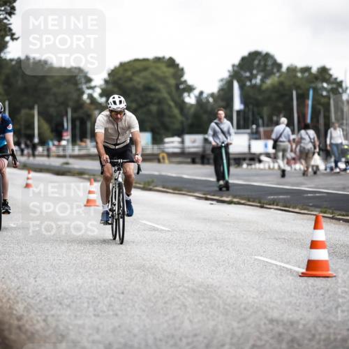 16.08.2026 - KN Förde Triathlon 2026 H.Heesch http://msf.ph/oto/9980470 16.08.2026 11:45:00 Radfahren 409, 422, 438, 439 meine-sportfotos.de