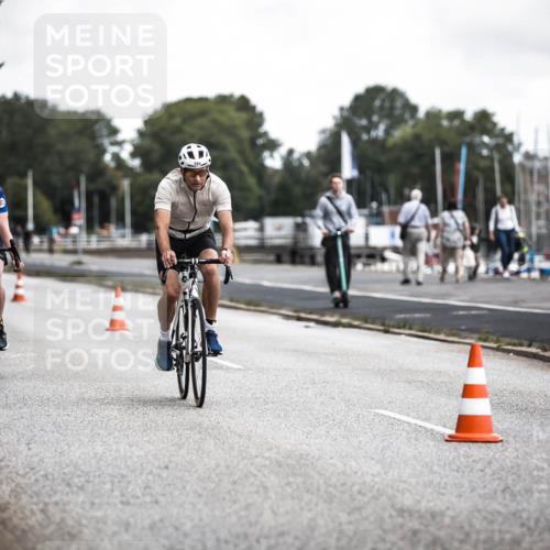 16.08.2026 - KN Förde Triathlon 2026 H.Heesch http://msf.ph/oto/9980478 16.08.2026 11:45:00 Radfahren 409, 422, 438, 439 meine-sportfotos.de