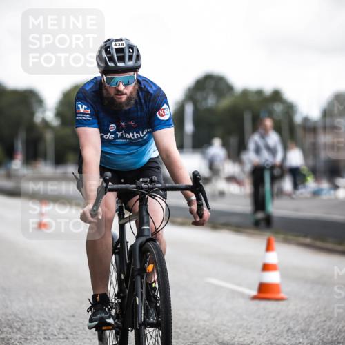 16.08.2026 - KN Förde Triathlon 2026 H.Heesch http://msf.ph/oto/9980499 16.08.2026 11:45:02 Radfahren 422, 438, 439 meine-sportfotos.de