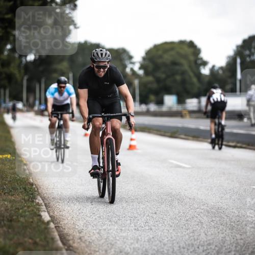 16.08.2026 - KN Förde Triathlon 2026 H.Heesch http://msf.ph/oto/9980506 16.08.2026 11:45:06 Radfahren 439 meine-sportfotos.de
