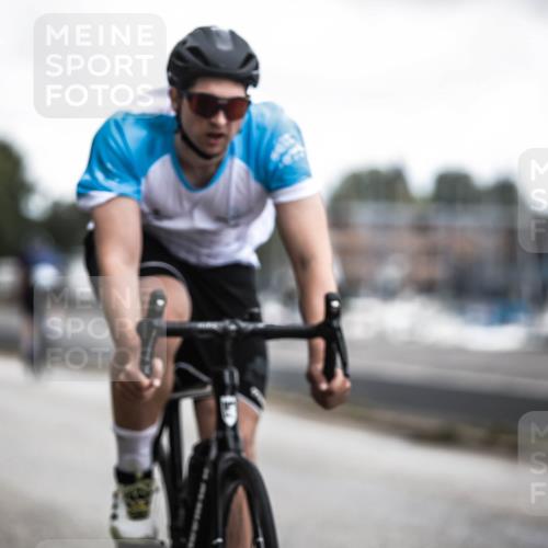 16.08.2026 - KN Förde Triathlon 2026 H.Heesch http://msf.ph/oto/9980535 16.08.2026 11:45:08 Radfahren  meine-sportfotos.de