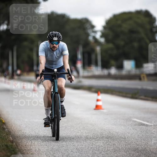 16.08.2026 - KN Förde Triathlon 2026 H.Heesch http://msf.ph/oto/9980635 16.08.2026 11:47:18 Radfahren  meine-sportfotos.de