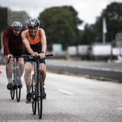 16.08.2026 - KN Förde Triathlon 2026 H.Heesch http://msf.ph/oto/9980709 16.08.2026 11:48:02 Radfahren 417, 439 meine-sportfotos.de