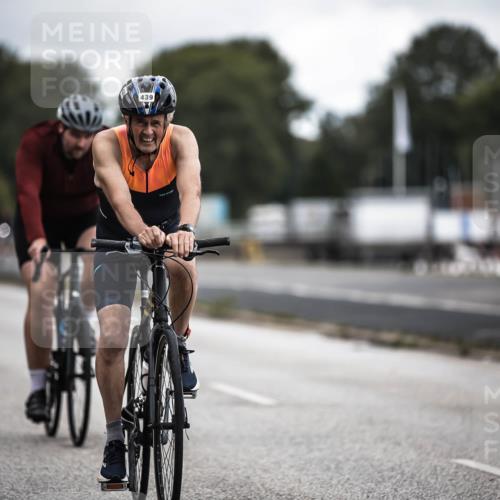 16.08.2026 - KN Förde Triathlon 2026 H.Heesch http://msf.ph/oto/9980712 16.08.2026 11:48:02 Radfahren 417, 439 meine-sportfotos.de