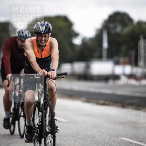16.08.2026 - KN Förde Triathlon 2026 H.Heesch http://msf.ph/oto/9980715 16.08.2026 11:48:02 Radfahren 417, 439 meine-sportfotos.de