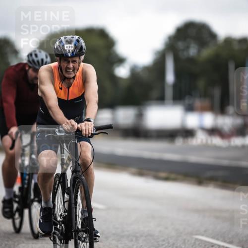 16.08.2026 - KN Förde Triathlon 2026 H.Heesch http://msf.ph/oto/9980716 16.08.2026 11:48:02 Radfahren 417, 439 meine-sportfotos.de