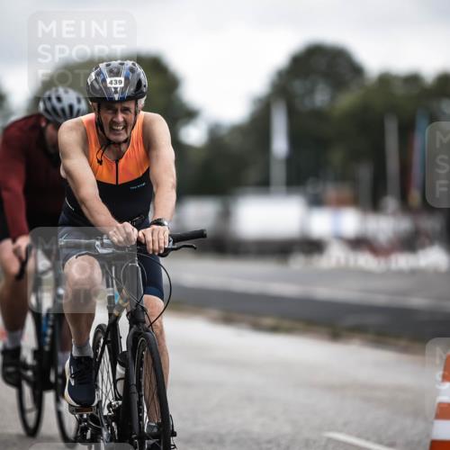 16.08.2026 - KN Förde Triathlon 2026 H.Heesch http://msf.ph/oto/9980718 16.08.2026 11:48:02 Radfahren 417, 439 meine-sportfotos.de