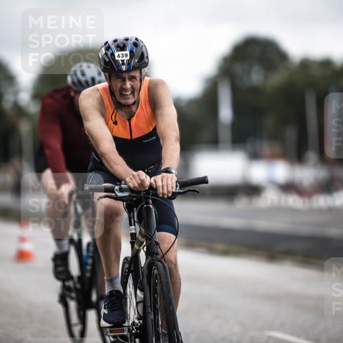 16.08.2026 - KN Förde Triathlon 2026 H.Heesch http://msf.ph/oto/9980721 16.08.2026 11:48:02 Radfahren 417, 439 meine-sportfotos.de