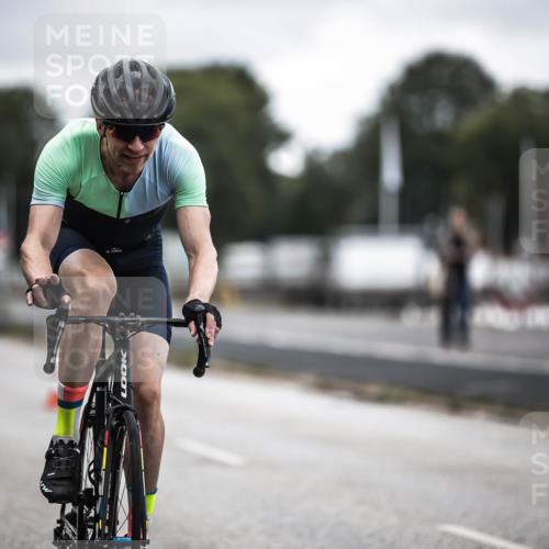 16.08.2026 - KN Förde Triathlon 2026 H.Heesch http://msf.ph/oto/9980800 16.08.2026 11:48:44 Radfahren 334, 432 meine-sportfotos.de