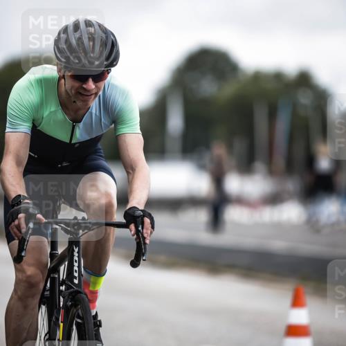 16.08.2026 - KN Förde Triathlon 2026 H.Heesch http://msf.ph/oto/9980805 16.08.2026 11:48:44 Radfahren 334, 432 meine-sportfotos.de