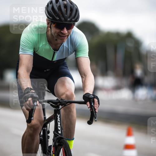 16.08.2026 - KN Förde Triathlon 2026 H.Heesch http://msf.ph/oto/9980808 16.08.2026 11:48:44 Radfahren 334, 432 meine-sportfotos.de