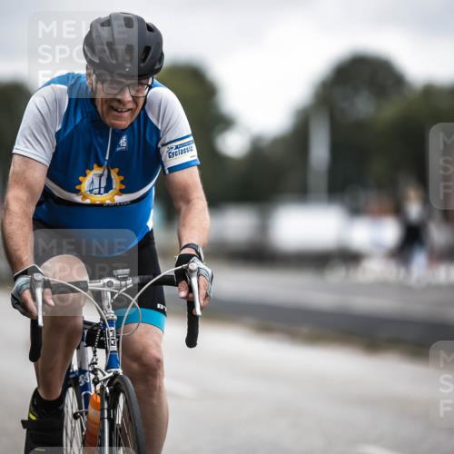 16.08.2026 - KN Förde Triathlon 2026 H.Heesch http://msf.ph/oto/9980819 16.08.2026 11:48:49 Radfahren 402, 415, 432 meine-sportfotos.de