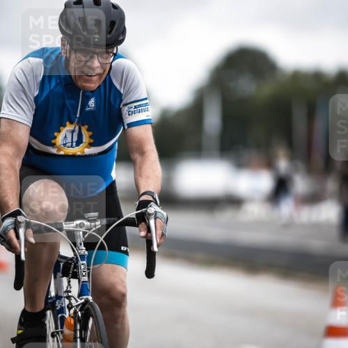 16.08.2026 - KN Förde Triathlon 2026 H.Heesch http://msf.ph/oto/9980821 16.08.2026 11:48:49 Radfahren 402, 415, 432 meine-sportfotos.de