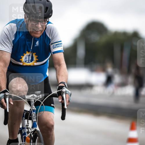 16.08.2026 - KN Förde Triathlon 2026 H.Heesch http://msf.ph/oto/9980822 16.08.2026 11:48:49 Radfahren 402, 415, 432 meine-sportfotos.de