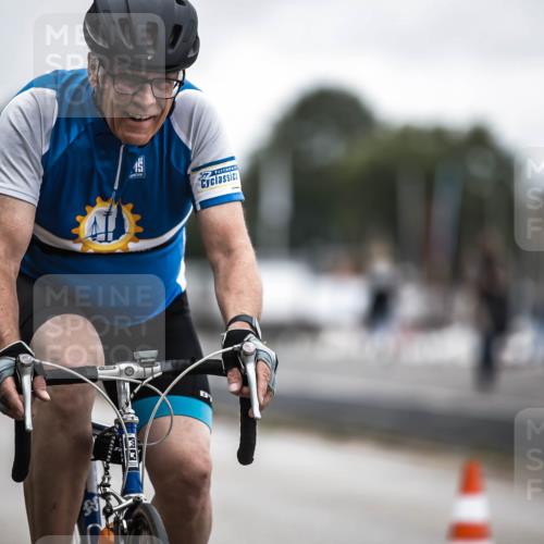 16.08.2026 - KN Förde Triathlon 2026 H.Heesch http://msf.ph/oto/9980823 16.08.2026 11:48:49 Radfahren 402, 415, 432 meine-sportfotos.de