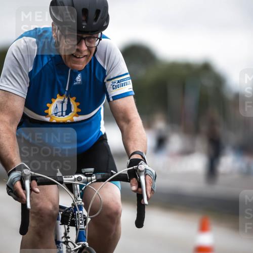 16.08.2026 - KN Förde Triathlon 2026 H.Heesch http://msf.ph/oto/9980825 16.08.2026 11:48:49 Radfahren 402, 415, 432 meine-sportfotos.de
