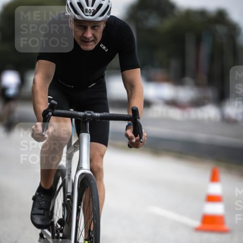 16.08.2026 - KN Förde Triathlon 2026 H.Heesch http://msf.ph/oto/9980839 16.08.2026 11:49:02 Radfahren 426 meine-sportfotos.de