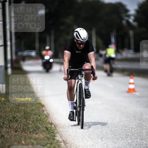 16.08.2026 - KN Förde Triathlon 2026 H.Heesch http://msf.ph/oto/9980893 16.08.2026 11:49:58 Radfahren  meine-sportfotos.de