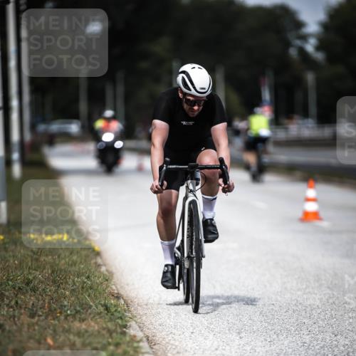 16.08.2026 - KN Förde Triathlon 2026 H.Heesch http://msf.ph/oto/9980894 16.08.2026 11:49:58 Radfahren  meine-sportfotos.de