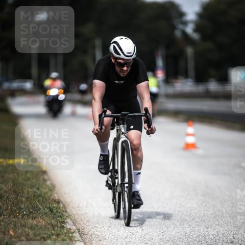 16.08.2026 - KN Förde Triathlon 2026 H.Heesch http://msf.ph/oto/9980898 16.08.2026 11:49:59 Radfahren  meine-sportfotos.de
