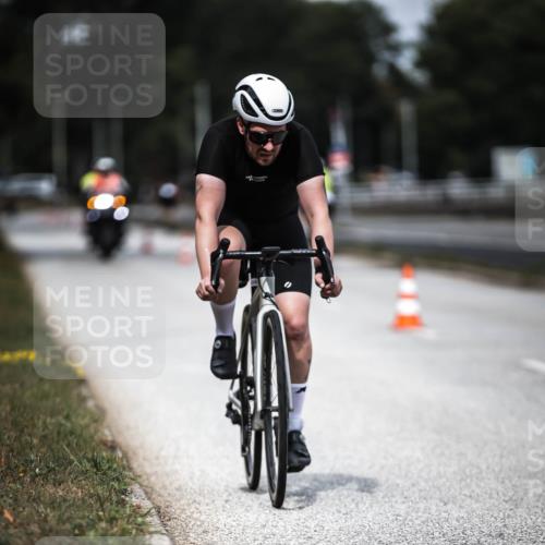 16.08.2026 - KN Förde Triathlon 2026 H.Heesch http://msf.ph/oto/9980899 16.08.2026 11:49:59 Radfahren  meine-sportfotos.de