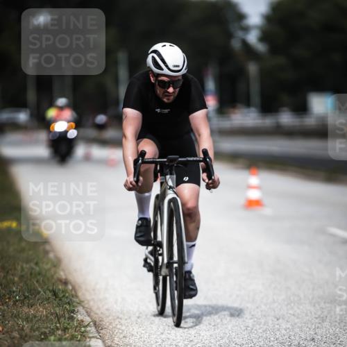16.08.2026 - KN Förde Triathlon 2026 H.Heesch http://msf.ph/oto/9980900 16.08.2026 11:49:59 Radfahren  meine-sportfotos.de