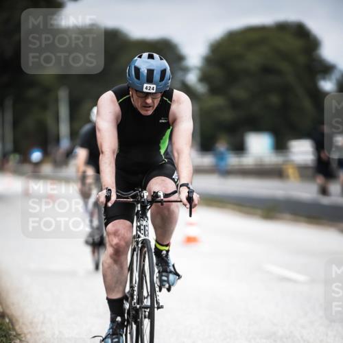 16.08.2026 - KN Förde Triathlon 2026 H.Heesch http://msf.ph/oto/9980945 16.08.2026 11:50:34 Radfahren 414, 424 meine-sportfotos.de