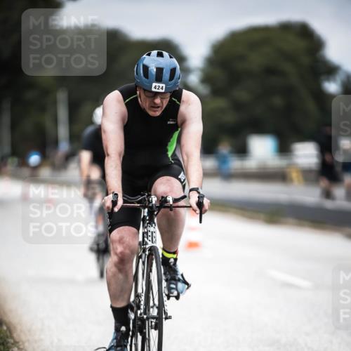 16.08.2026 - KN Förde Triathlon 2026 H.Heesch http://msf.ph/oto/9980946 16.08.2026 11:50:34 Radfahren 414, 424 meine-sportfotos.de