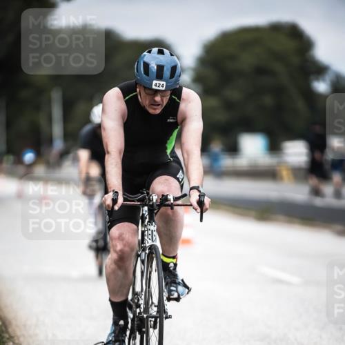 16.08.2026 - KN Förde Triathlon 2026 H.Heesch http://msf.ph/oto/9980947 16.08.2026 11:50:34 Radfahren 414, 424 meine-sportfotos.de