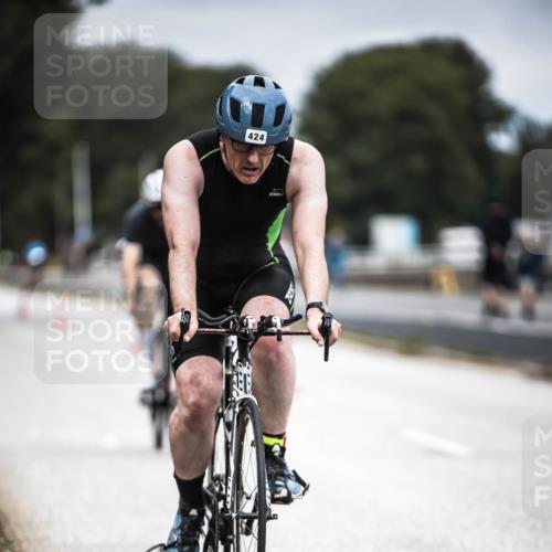 16.08.2026 - KN Förde Triathlon 2026 H.Heesch http://msf.ph/oto/9980948 16.08.2026 11:50:34 Radfahren 414, 424 meine-sportfotos.de