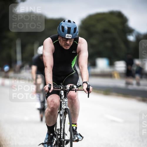 16.08.2026 - KN Förde Triathlon 2026 H.Heesch http://msf.ph/oto/9980949 16.08.2026 11:50:34 Radfahren 414, 424 meine-sportfotos.de
