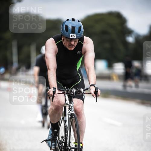 16.08.2026 - KN Förde Triathlon 2026 H.Heesch http://msf.ph/oto/9980951 16.08.2026 11:50:34 Radfahren 414, 424 meine-sportfotos.de