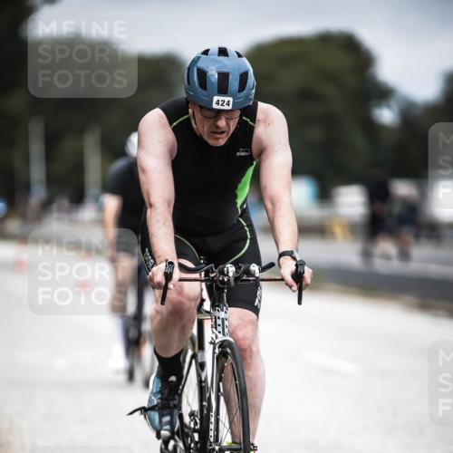 16.08.2026 - KN Förde Triathlon 2026 H.Heesch http://msf.ph/oto/9980952 16.08.2026 11:50:34 Radfahren 414, 424 meine-sportfotos.de