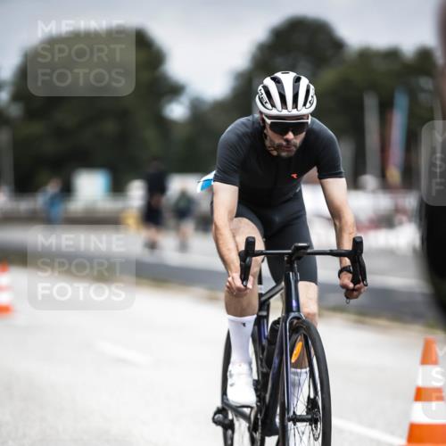 16.08.2026 - KN Förde Triathlon 2026 H.Heesch http://msf.ph/oto/9980955 16.08.2026 11:50:35 Radfahren 414, 424 meine-sportfotos.de
