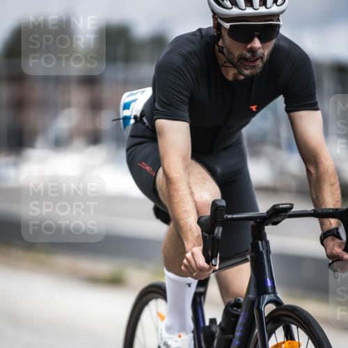 16.08.2026 - KN Förde Triathlon 2026 H.Heesch http://msf.ph/oto/9980966 16.08.2026 11:50:36 Radfahren 414, 424 meine-sportfotos.de