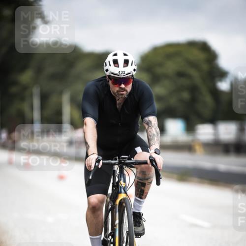 16.08.2026 - KN Förde Triathlon 2026 H.Heesch http://msf.ph/oto/9980991 16.08.2026 11:51:28 Radfahren 425 meine-sportfotos.de