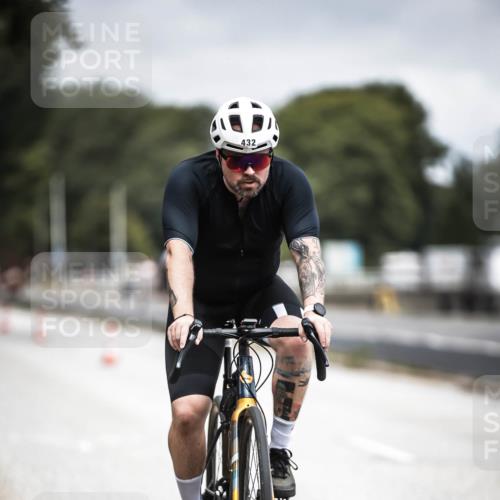 16.08.2026 - KN Förde Triathlon 2026 H.Heesch http://msf.ph/oto/9980992 16.08.2026 11:51:28 Radfahren 425 meine-sportfotos.de
