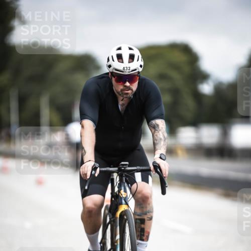 16.08.2026 - KN Förde Triathlon 2026 H.Heesch http://msf.ph/oto/9980994 16.08.2026 11:51:28 Radfahren 425 meine-sportfotos.de