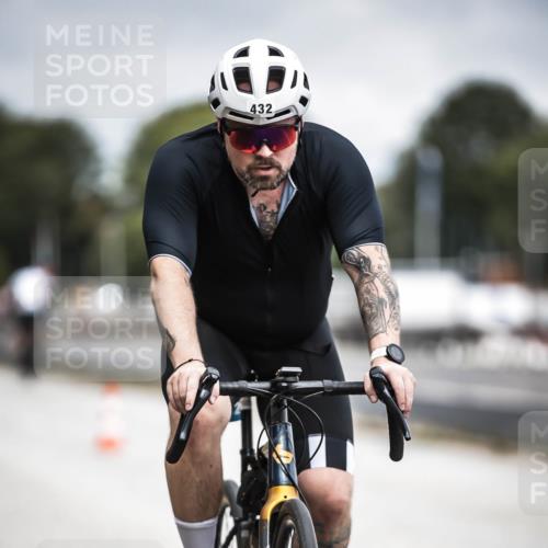 16.08.2026 - KN Förde Triathlon 2026 H.Heesch http://msf.ph/oto/9981000 16.08.2026 11:51:28 Radfahren 425 meine-sportfotos.de