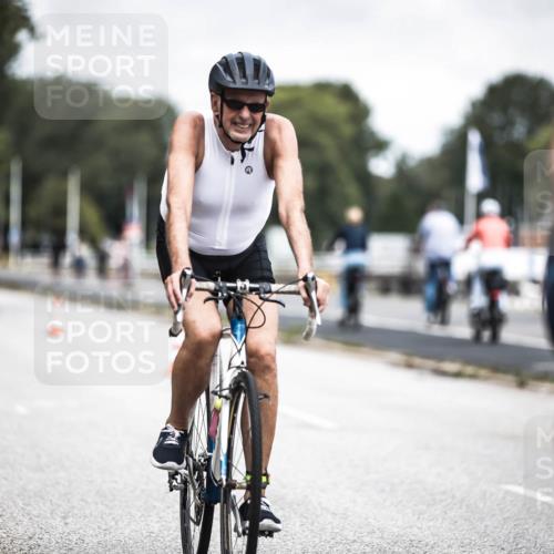 16.08.2026 - KN Förde Triathlon 2026 H.Heesch http://msf.ph/oto/9981020 16.08.2026 11:51:43 Radfahren  meine-sportfotos.de