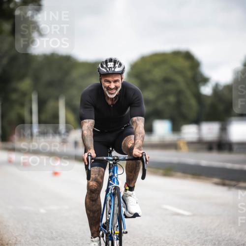16.08.2026 - KN Förde Triathlon 2026 H.Heesch http://msf.ph/oto/9981110 16.08.2026 11:53:21 Radfahren  meine-sportfotos.de