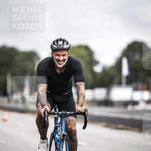 16.08.2026 - KN Förde Triathlon 2026 H.Heesch http://msf.ph/oto/9981116 16.08.2026 11:53:21 Radfahren  meine-sportfotos.de
