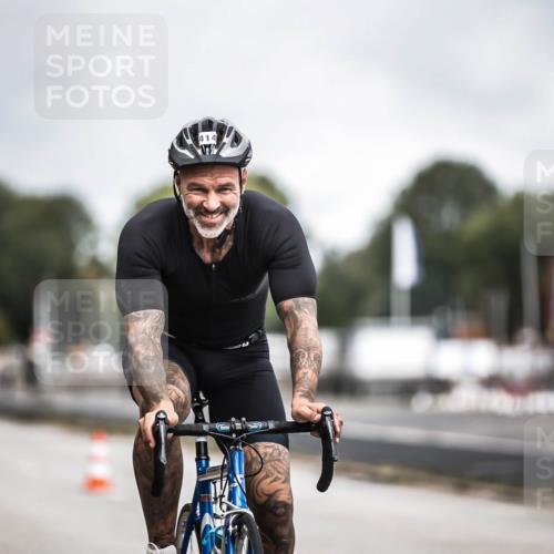 16.08.2026 - KN Förde Triathlon 2026 H.Heesch http://msf.ph/oto/9981119 16.08.2026 11:53:21 Radfahren  meine-sportfotos.de