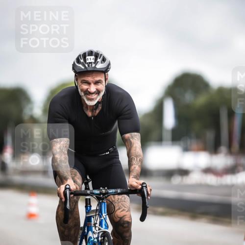 16.08.2026 - KN Förde Triathlon 2026 H.Heesch http://msf.ph/oto/9981120 16.08.2026 11:53:22 Radfahren  meine-sportfotos.de