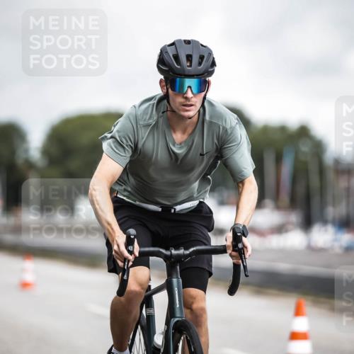 16.08.2026 - KN Förde Triathlon 2026 H.Heesch http://msf.ph/oto/9981160 16.08.2026 11:54:14 Radfahren  meine-sportfotos.de