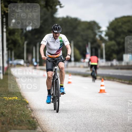 16.08.2026 - KN Förde Triathlon 2026 H.Heesch http://msf.ph/oto/9981167 16.08.2026 11:54:17 Radfahren  meine-sportfotos.de
